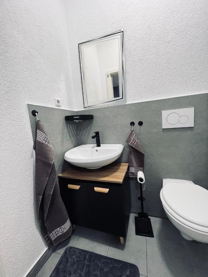 Traumhaftes 1-Zi Apartment Mit Gartennutzung Naehe Krefeld Hbf Exterior foto